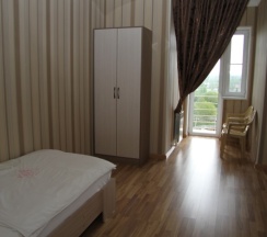 Трёхместный номер в Арго