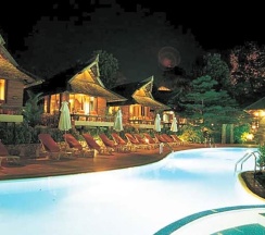 Коттедж с видом на залив в Sunset Park Resort and Spa