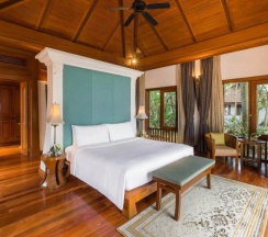 Вилла The JW Royal с 2 комнатами oceanfront в JW Marriott Phuket Resort & Spa