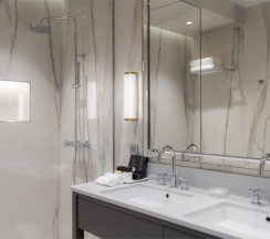 Делюкс в Генрих