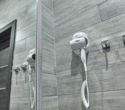 Стандартный трехместный номер (2) в July hotel