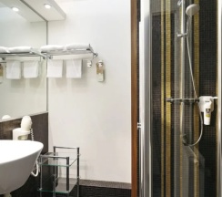 Двухместный номер Superior двуспальная кровать в Mercure Paris Bastille Saint Antoine