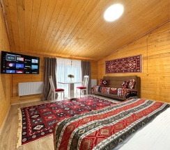 Двухместный комфорт с видом на горы | 3 этаж в Hayat Haus