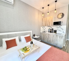 Комфорт Двуспальная Кровать в Metro apartments