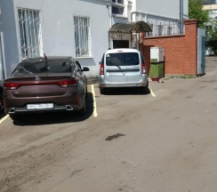 Кровать в 8-местном общем мужском номере (удобства на этаже) в Вежливый лось