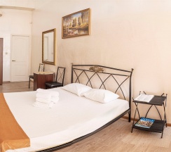 Классический номер с двуспальной кроватью в Круиз