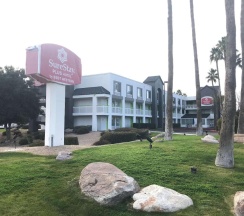 Семейный номер Standard в SureStay Plus Hotel by Best Western Scottsdale North (ex.Fairfield Inn by Marriott Scottsdale North)