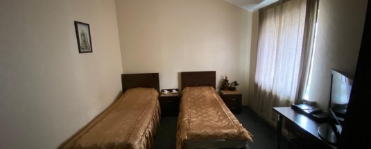 Номер стандарт с 2 односпальными кроватями в R house
