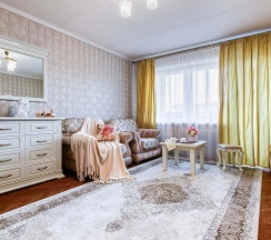 Шестиместные апартаменты с балконом в Апартаменты Возле Немиги