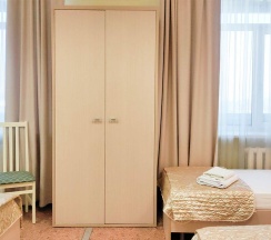 Кровать в 4-местном общем женском номере в Smart Hotel KDO Тюмень