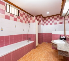 Четырёхместный полулюкс в Tony Resort