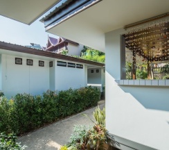 Вилла Superior с балконом и с видом на сад в Kata Tranquil Villa