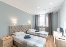 Стильная просторная комната с гостиной зоной. в Star home