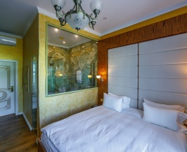 LAURA в Malakhovka Palace