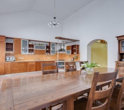 Коттедж Superior с 5 комнатами в Жар-птица