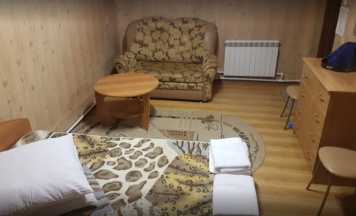 Номер люкс с 1 односпальной и 1 двуспальной кроватью в Вояж