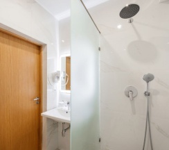 Стандартный семейный двухкомнатный номер с балконом в Бригантина