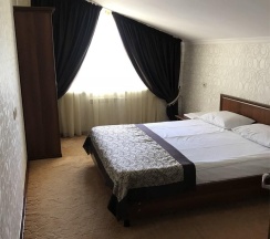 Номер люкс (с завтраком) в Yeti House