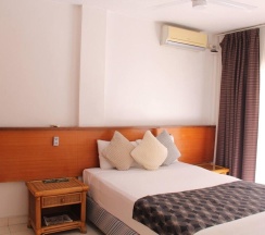 Апартаменты c 1 комнатой с балконом в The Melanesian Port Vila Hotel