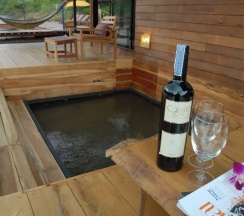 Клубный люкс в Boutique Raft Resort