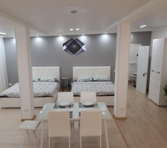 Комната комфорт с 2 двуспальными кроватями в Президент