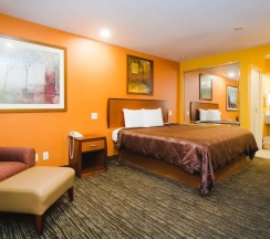 Номер Standard в Express Inn Gulf Bank
