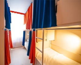 Место в 8-ми местном номере для мужчин в Авитель