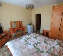 Двухместный номер Standard с балконом и рядом с пляжем двуспальная кровать в Бриз