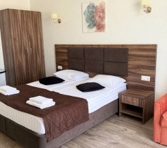 Двухместный номер Comfort с балконом и с красивым видом из окна (двуспальная кровать) в Antares