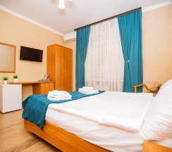 Семейный двухкомнатный до 6 гостей с балконом в Джульетта