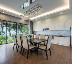 Вилла с 3 комнатами рядом с пляжем в Vinpearl Resort & Spa Nha Trang Bay