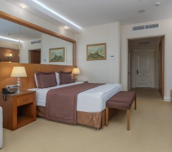 Двухместный номер Семейный двуспальная кровать в Buta