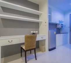 Двухместная студия Deluxe с видом на бассейн 2 отдельные кровати в Baba House Phuket Hotel