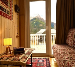 Двухэтажный дом с кухней в Hayat Haus