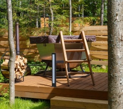 Коттедж с одной спальней и купелью в Black Village Family