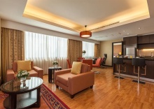 Люкс Grand с 2 комнатами в Rembrandt Hotel and Suites Bangkok