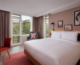 Семейный номер с межкомнатной дверью в Hampton by Hilton Moscow Rogozhsky Val