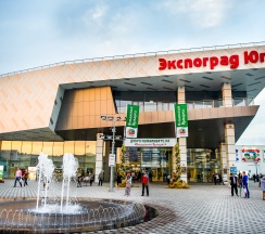 Комната в Апартаменты на Топольки-4, ул.Железнодорожная, 180 1 этаж, номер один. Администратор ОКСАНА