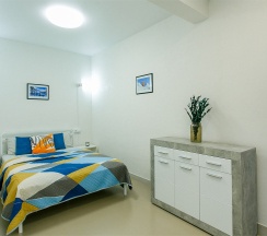 Апартаменты "На листопадной 15А" в Саквояж