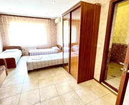 Четырёхместный семейный номер Standard c 1 комнатой с видом на горы в Апельсин