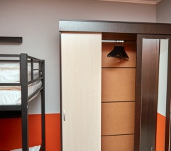 место в 6-местном женском номере с двухъярусной кроватью в Кампус