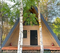 A-Frame № 4 (оснащение дома, стоимость купели и бани см. Подробнее) в Les holidays