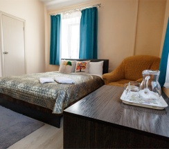 Улучшенный номер с 1 двухместной кроватью в Dom hostel