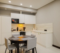 3-комнатные апартаменты улучшенные проспект Ленина 8 в Кольский