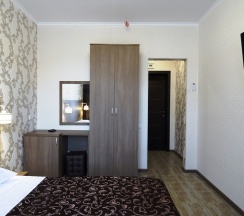 Двухместный номер Superior с балконом и с красивым видом из окна двуспальная кровать в Алкеста