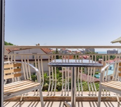 Комфорт (Улучшенный однокомнатный стандартный 2-х местный номер с балконом) в Odeon