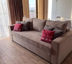 Коттедж с 2 комнатами с балконом и с красивым видом из окна в Alma house