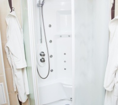 Стандарт улучшенный с двуспальной кроватью в Премьер