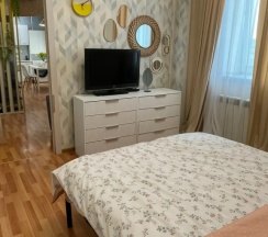 Двухместные апартаменты (двуспальная кровать) в Квартира просторная у моря