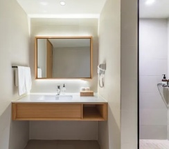 Двухместный номер без окна (двуспальная кровать) в JI Hotel Lujiazui Babaiban